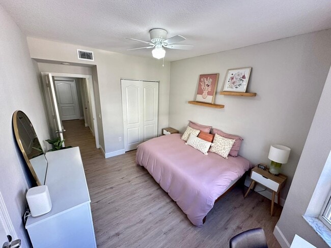 Building Photo - 1809 Belmont Pl