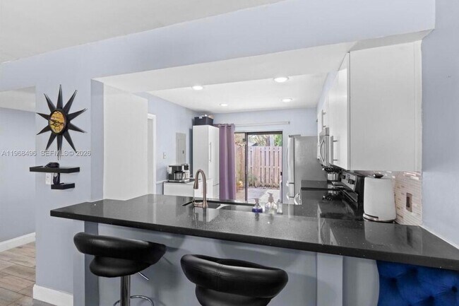 Building Photo - 2900 NW 69th Ct