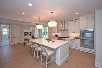 Building Photo - Gorgeous new construction on one of Oakley's best streets!