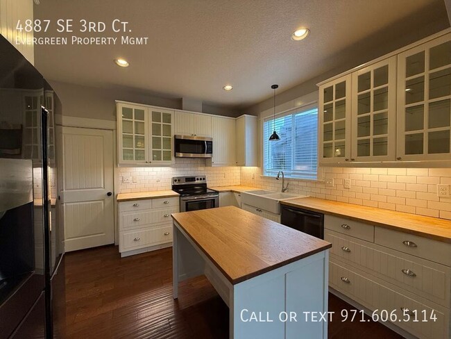 Building Photo - 4887 SE 3rd Ct