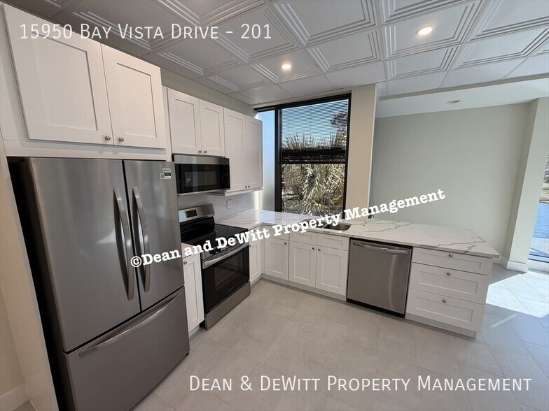 Building Photo - 2 Bed/2 Bath - Unit 201