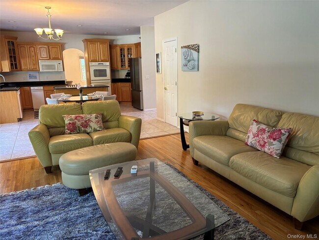 Building Photo - 5 Mill Race Rd