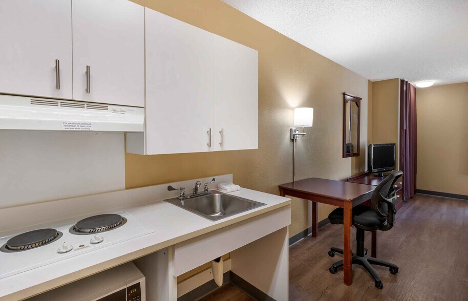 Building Photo - Furnished Studio-Portland - Beaverton-Hillsboro - Eider Ct