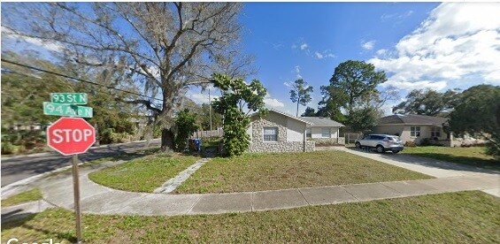exteror - 9397 93rd St