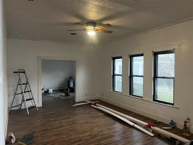 Building Photo - 1101 N 1st St