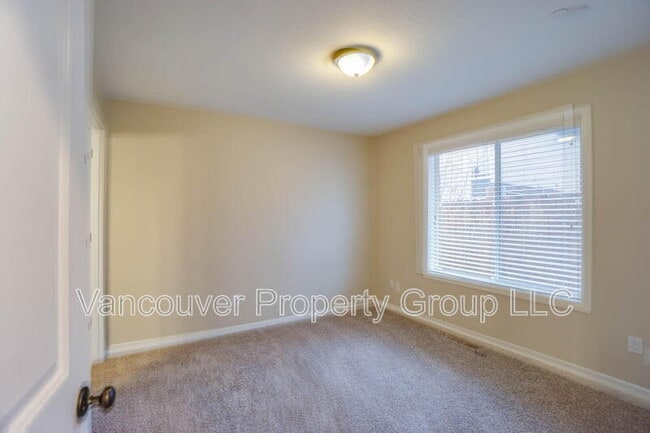 Building Photo - 1114 Division St