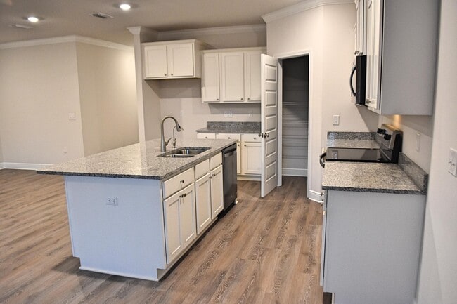 Building Photo - 108 Dusky Wy