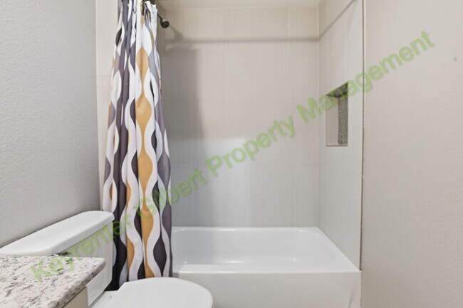 Building Photo - Charming Gilbert Home with Pool and Spacio...