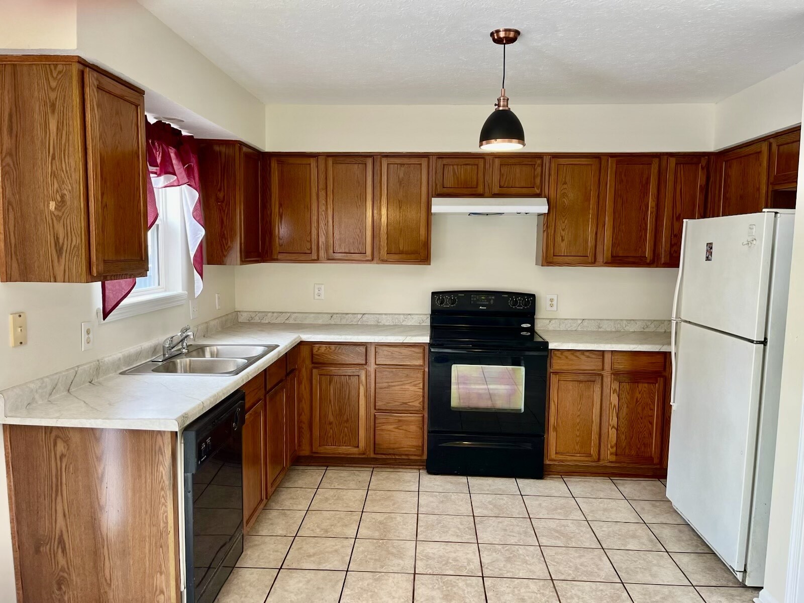 Building Photo - 506 Beals St