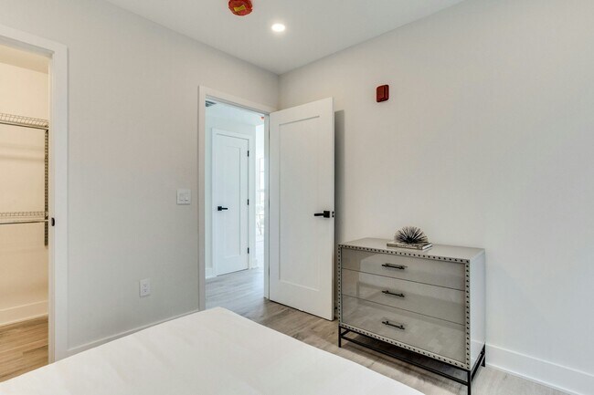 Building Photo - 1716 14th St NW