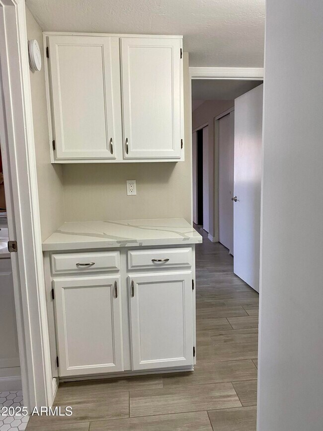 Building Photo - 5802 W Campo Bello Dr