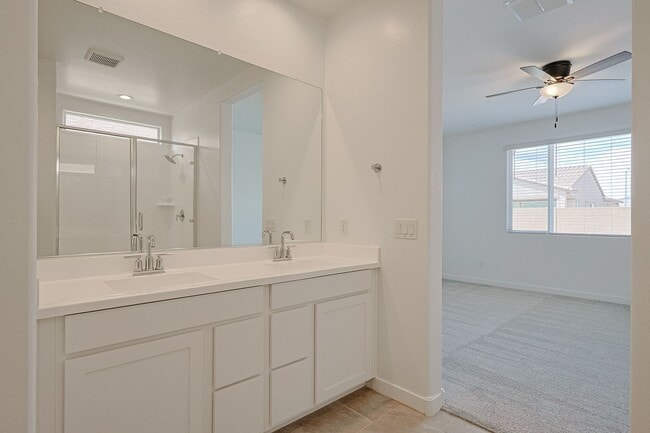 Building Photo - Beautiful 4 Bedroom in Aloravita Community