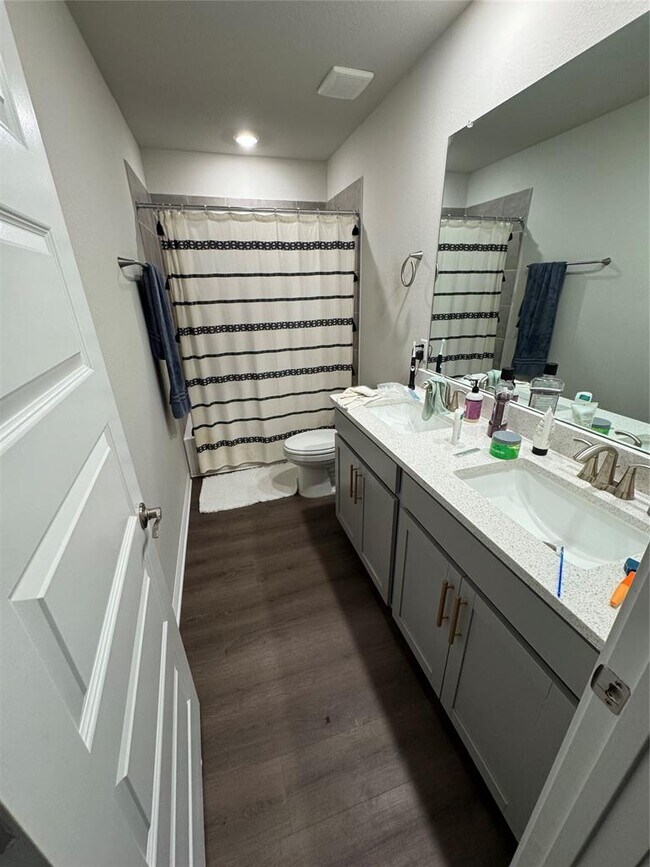 Building Photo - 429 El Capitan Lp