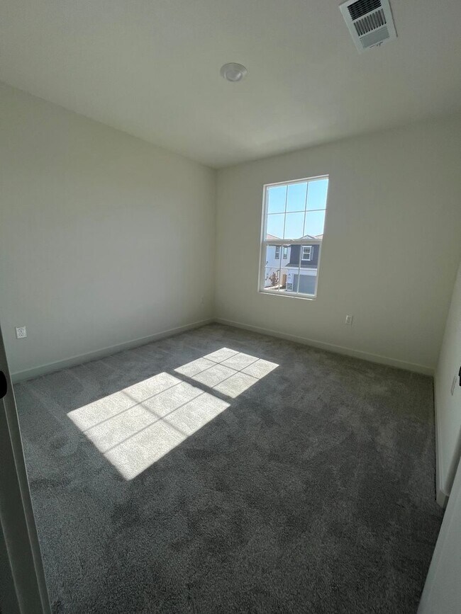 Building Photo - A MUST SEE- Brand new 2-story 4 bedroom / ...