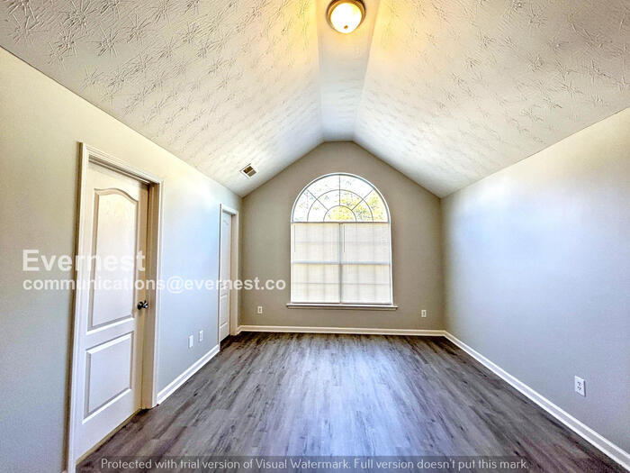 Building Photo - 6888 Smoke Ridge Dr