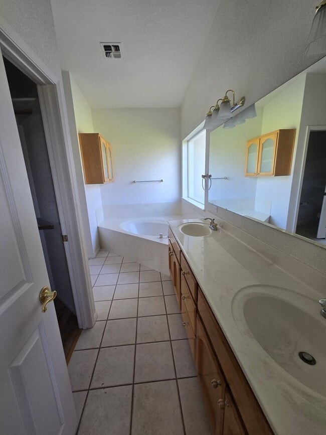 Building Photo - Unfurnished, 1-Year Long-Term Rental