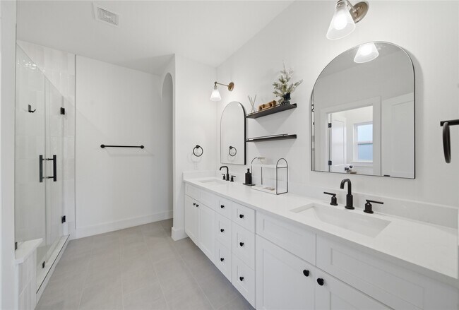Building Photo - 5218 San Juan St
