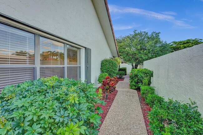 Building Photo - 21349 Placida Terrace