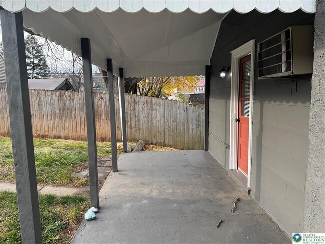 Building Photo - 32 N Front St