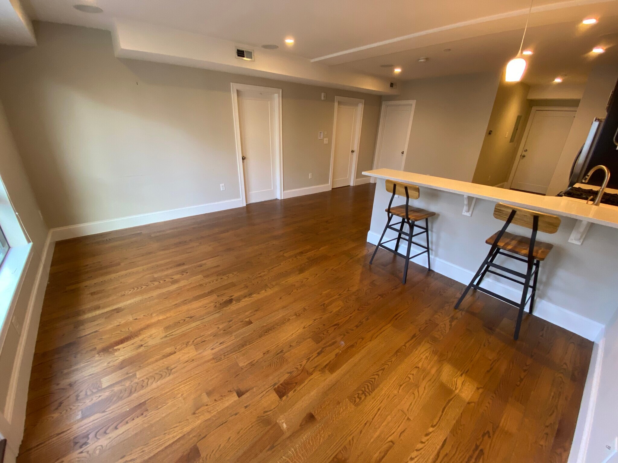 Building Photo - 303 D St