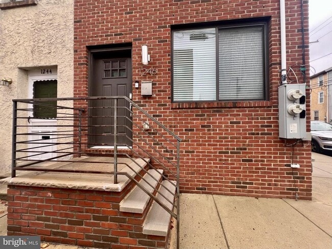 Building Photo - 1246 S Hancock St