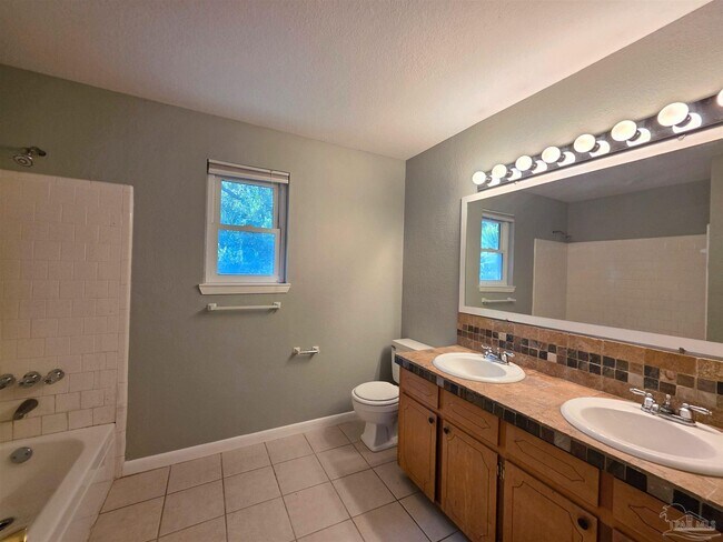 Building Photo - 7819 Hearthstone Cir