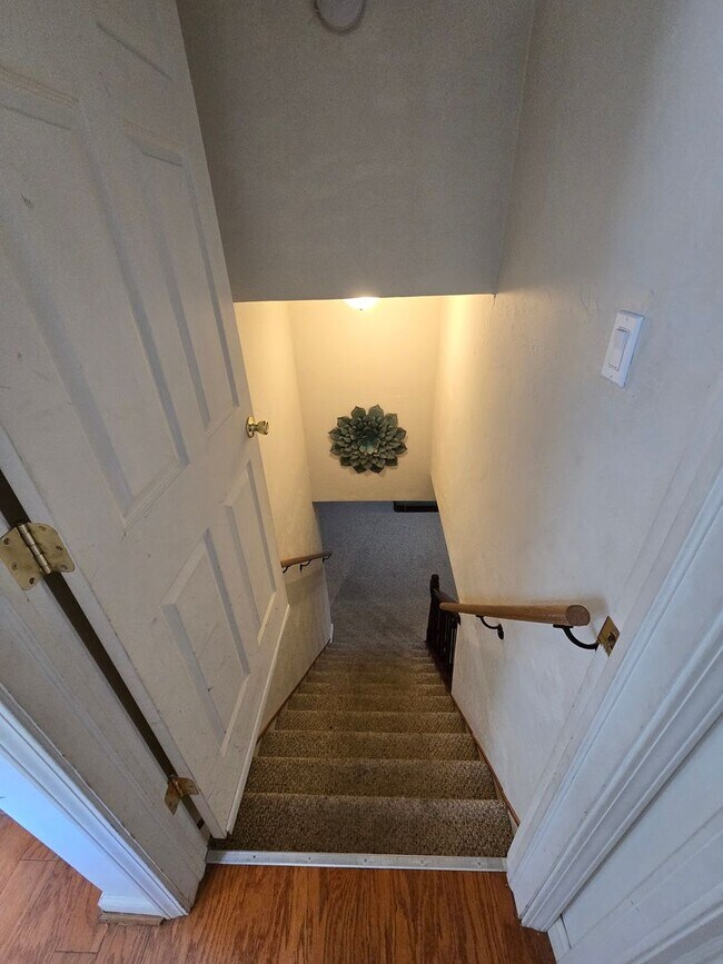 Building Photo - Stunning 4Bed 2bath House in Point Breeze!...