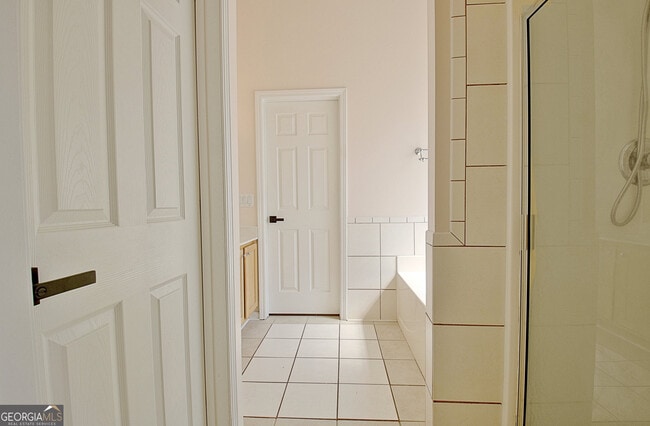 Building Photo - 110 Freeman Forest Dr