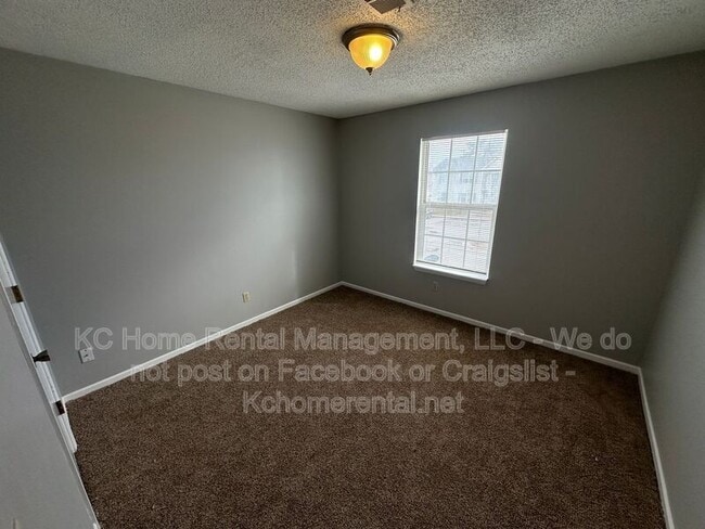 Building Photo - 838 Saddlewood St