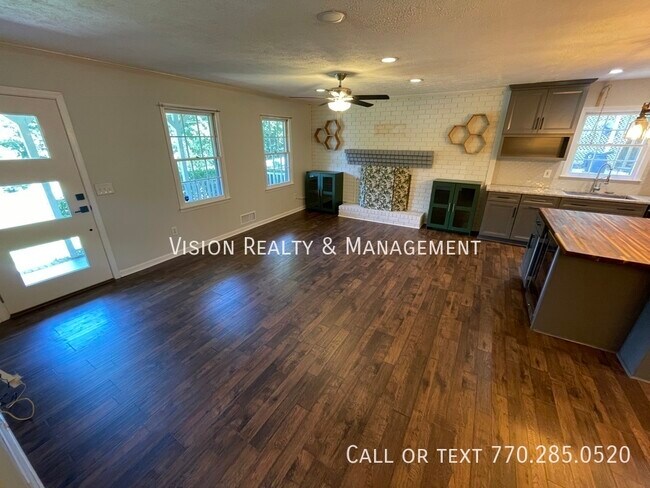 Building Photo - 117 Bascomb Dr