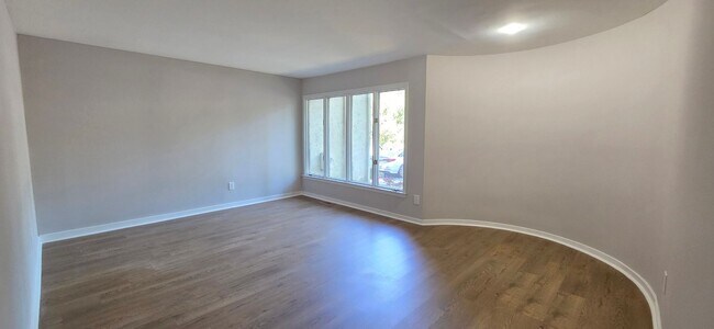 Building Photo - 620 Jaeger Ct