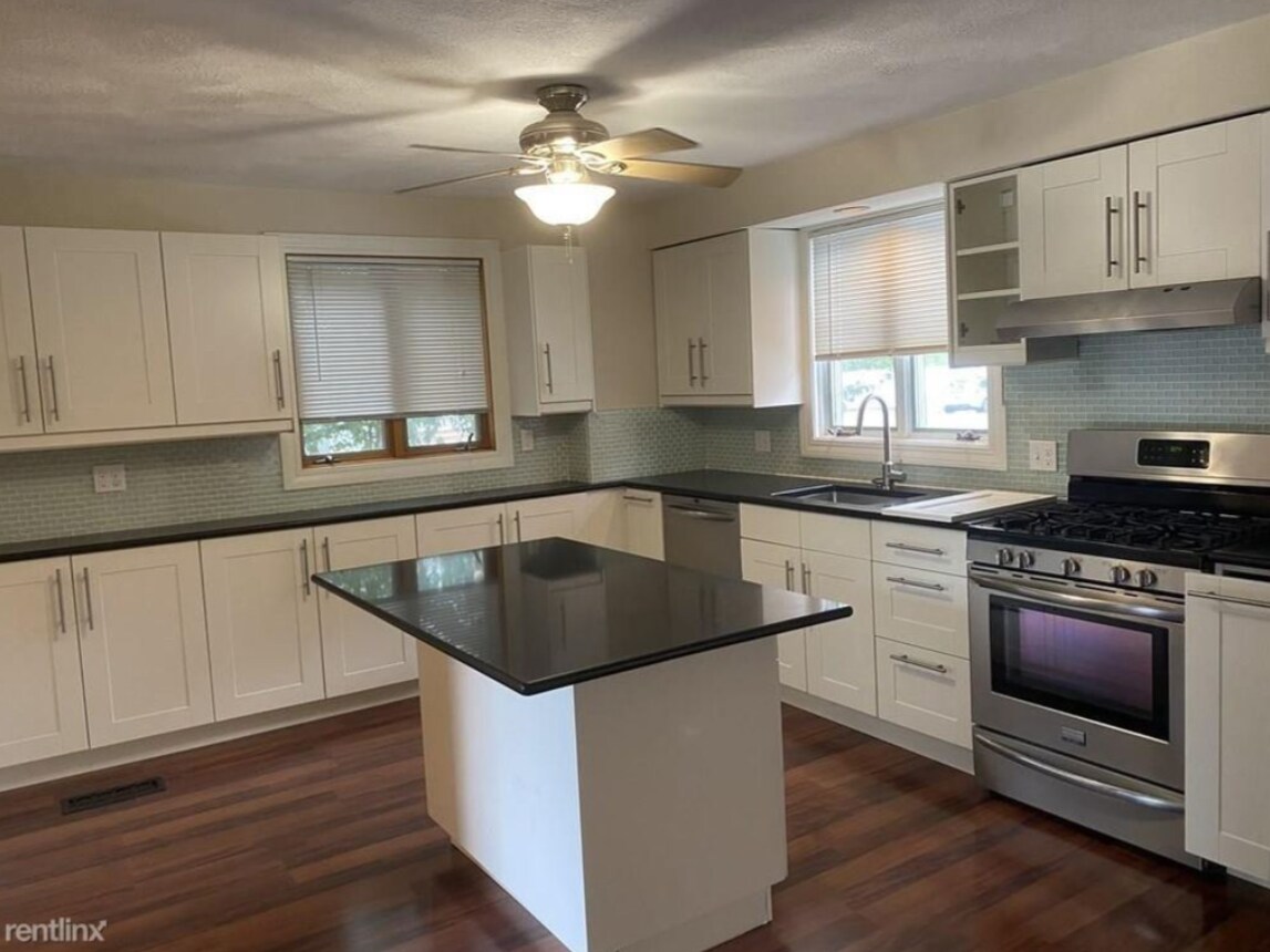 Building Photo - 60 Homer Ave