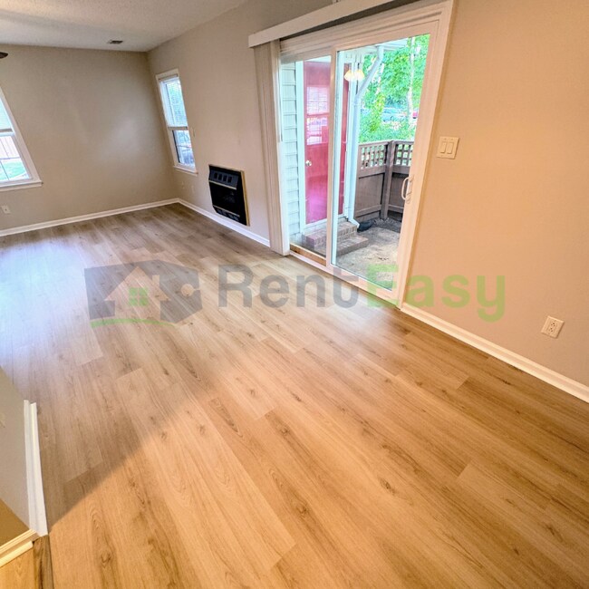 Building Photo - 401 Henley Ct