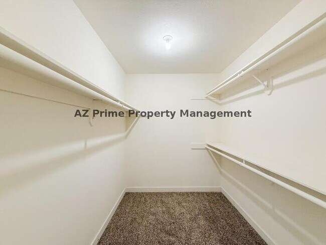 Building Photo - 4440 W Solano Dr N