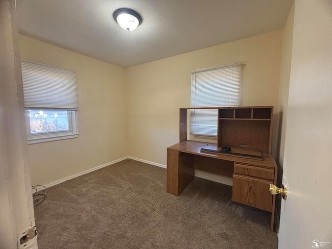 Building Photo - 26138 Yale St