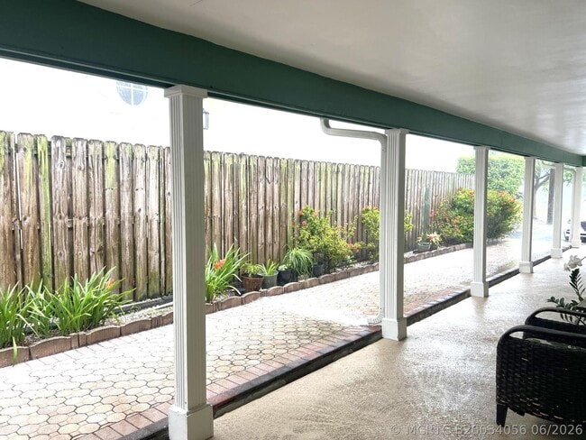 Building Photo - 4440 Bougainvilla Dr