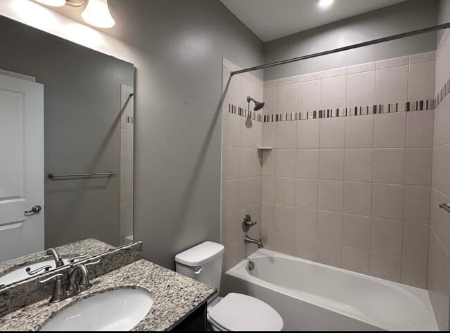 Building Photo - 1105 Kohana Dr