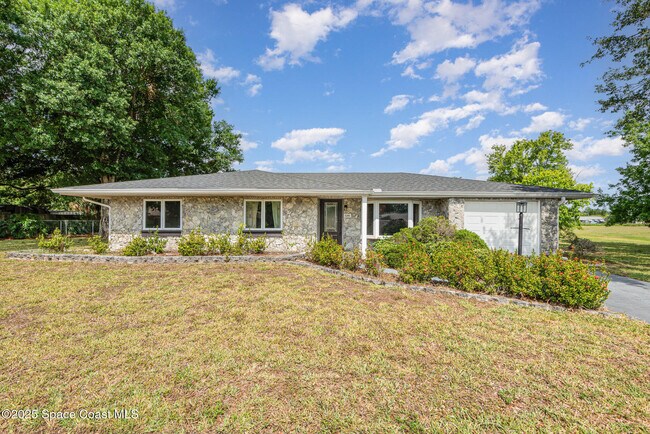 Building Photo - 1241 Riviera Dr NE