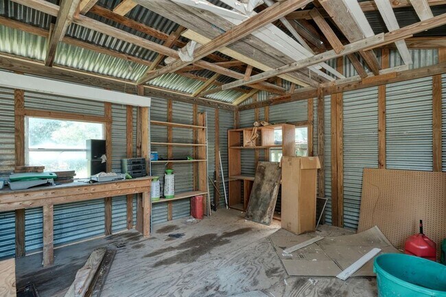 Building Photo - 1170 County Rd B