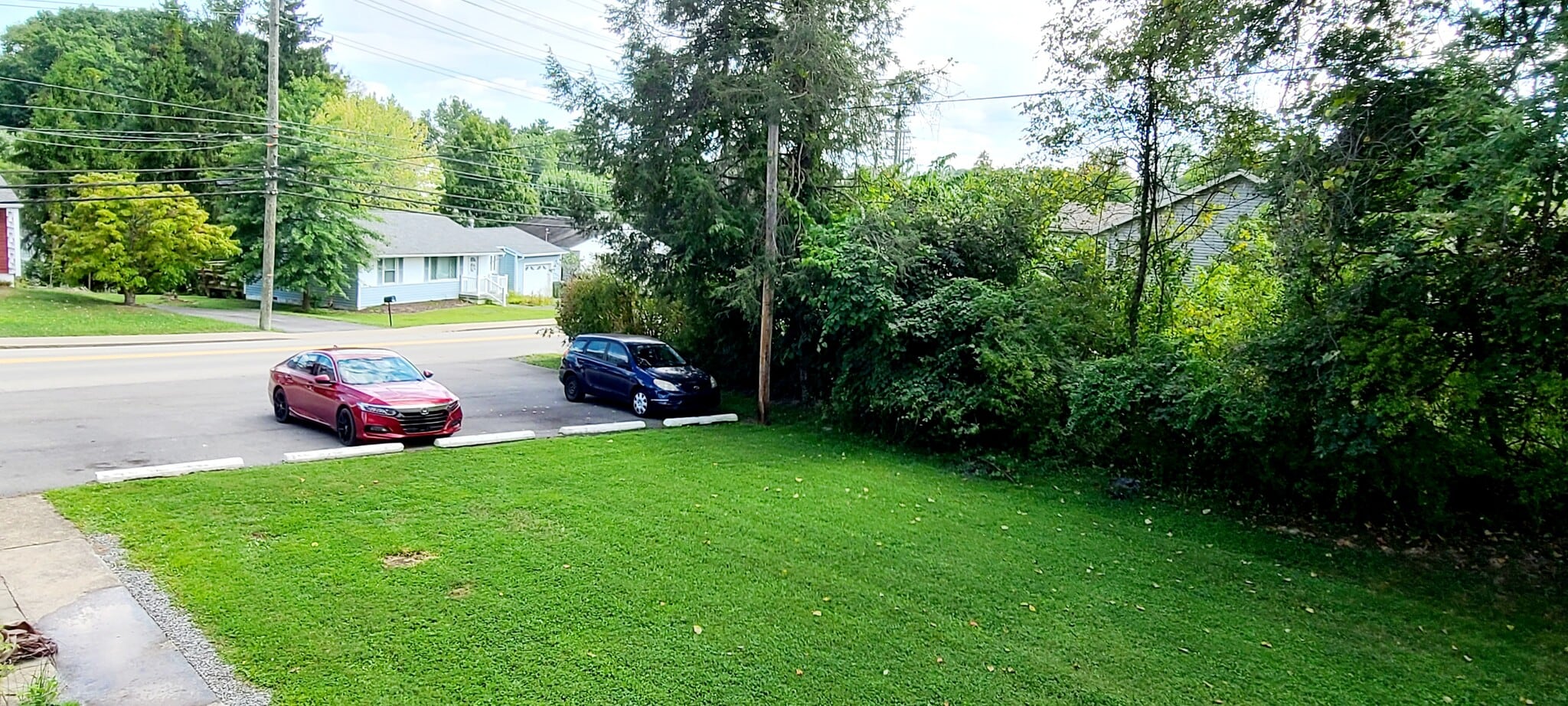 Building Photo - 496 Lawnview Dr