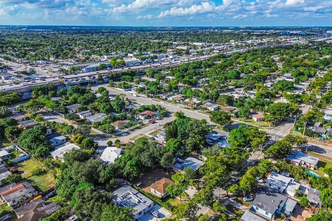 Building Photo - 13590 NW 5th Ave