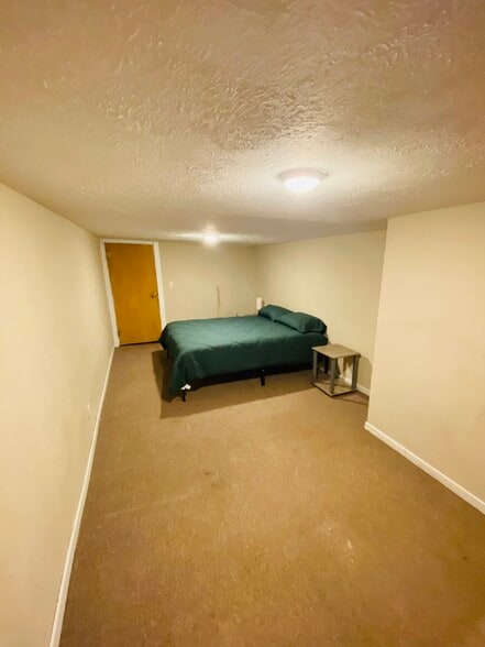 Building Photo - 224 Garfield Ave