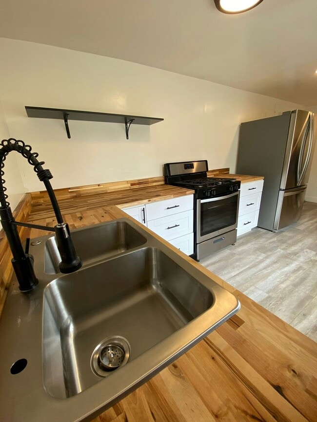 Building Photo - 3382 Eucalyptus Ave