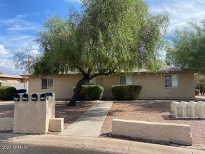 Building Photo - 2 BEDROOM IN APACHE JUNCTION!