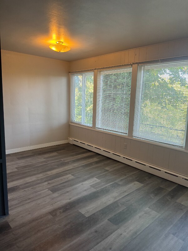 Building Photo - 4742 22nd Ave NE