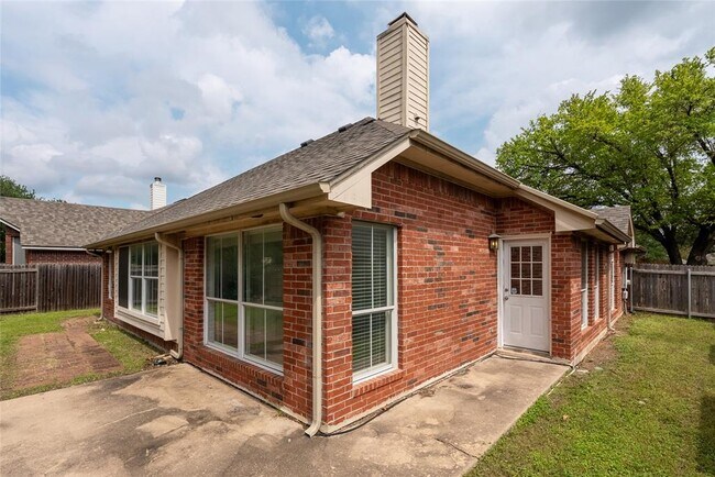 Building Photo - 1853 Dapplegrey Ln