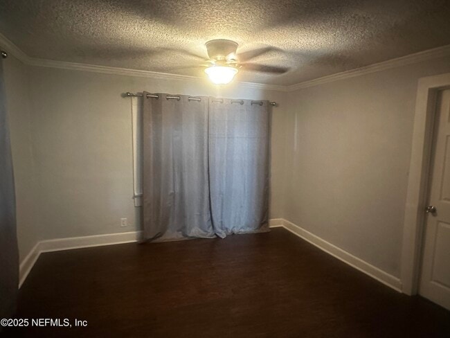 Building Photo - 2628 Myra St