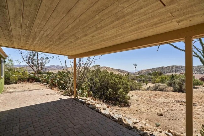 Building Photo - 48819 Bird of Paradise