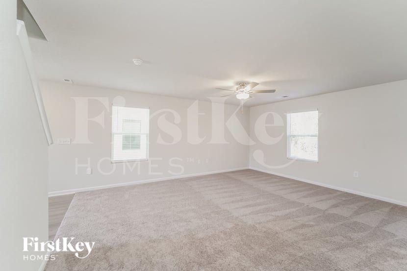 Building Photo - 8421 Deerwood Rd