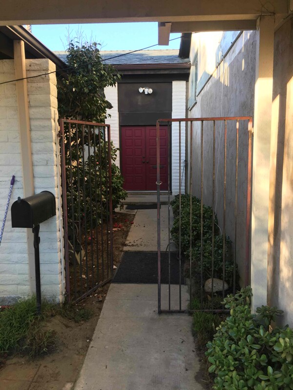 Building Photo - 5202 Soledad Mountain Rd
